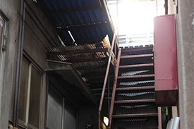昭和荘スタジオ 外階段